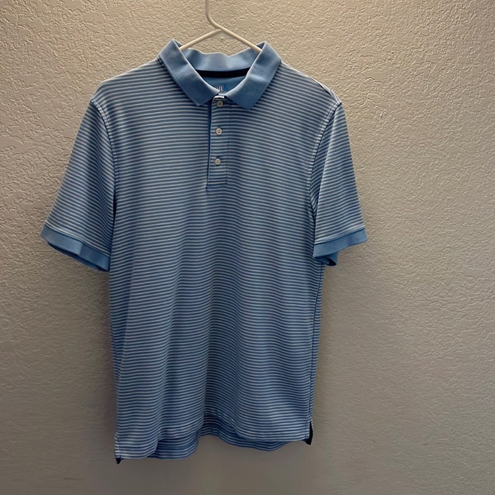 Croft and Barrow Men’s Medium Light Blue and White Stripped Polo